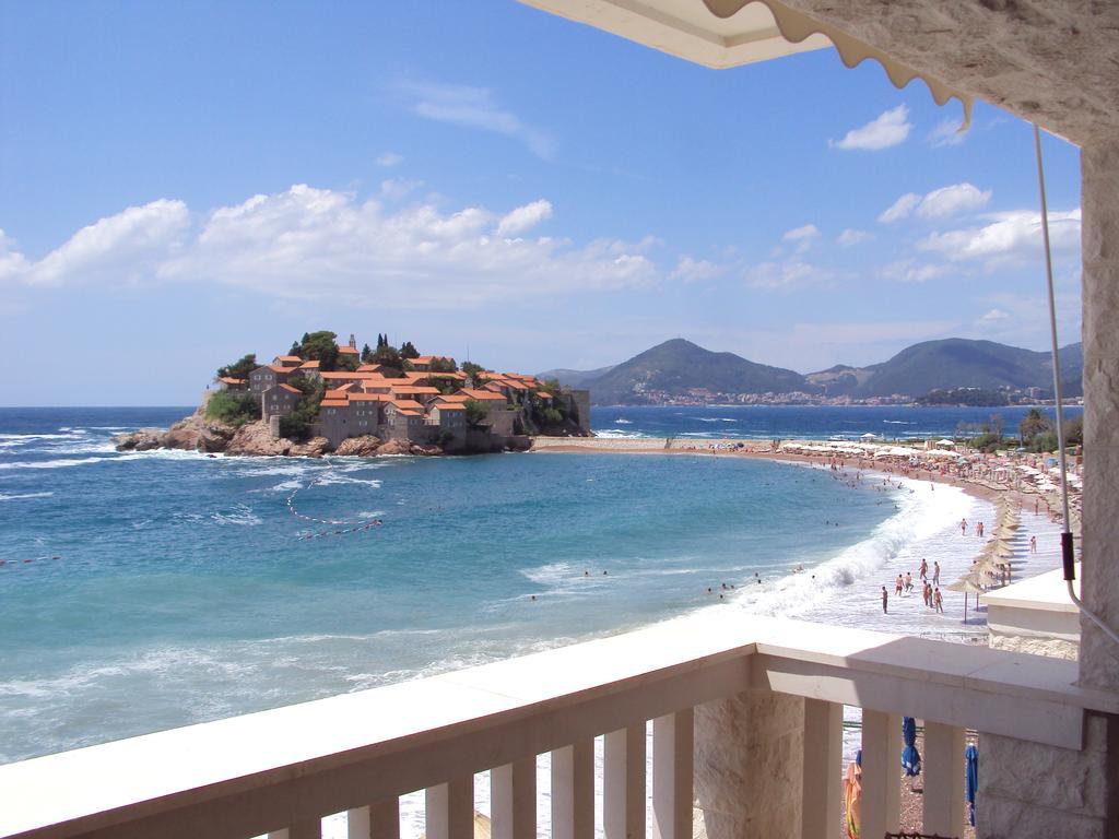 Beachfront First Line View Sveti Stefan Pokoj fotografie